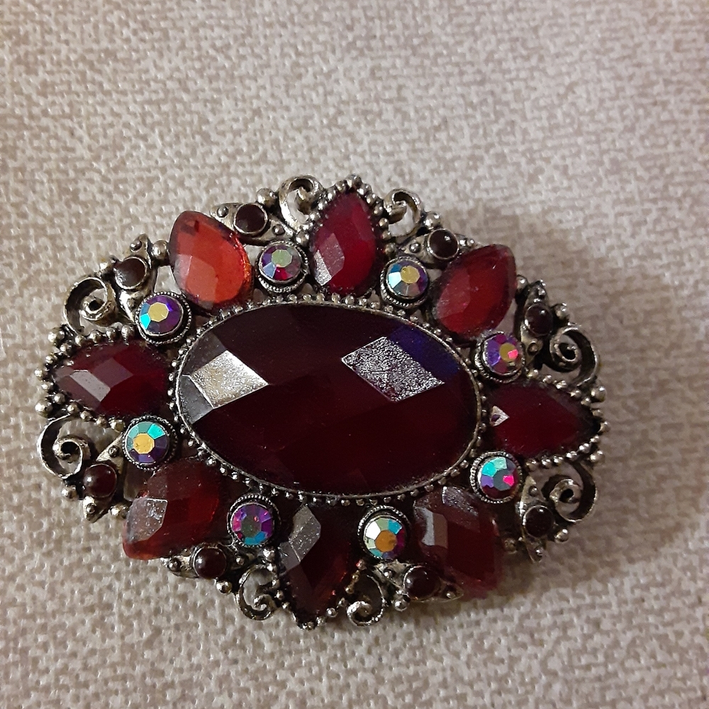 Vintage Style Faux Ruby Oval Brooch